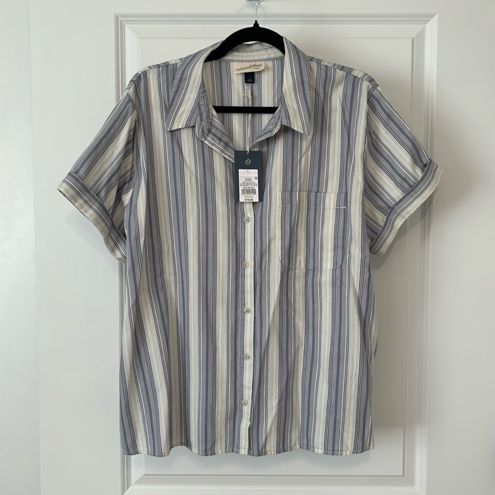NWT Universal Threads Top